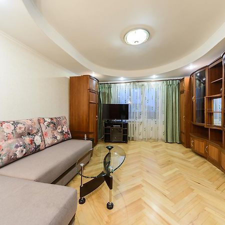 Apartment On Lesi Ukrainky Blvd Kiev Eksteriør bilde