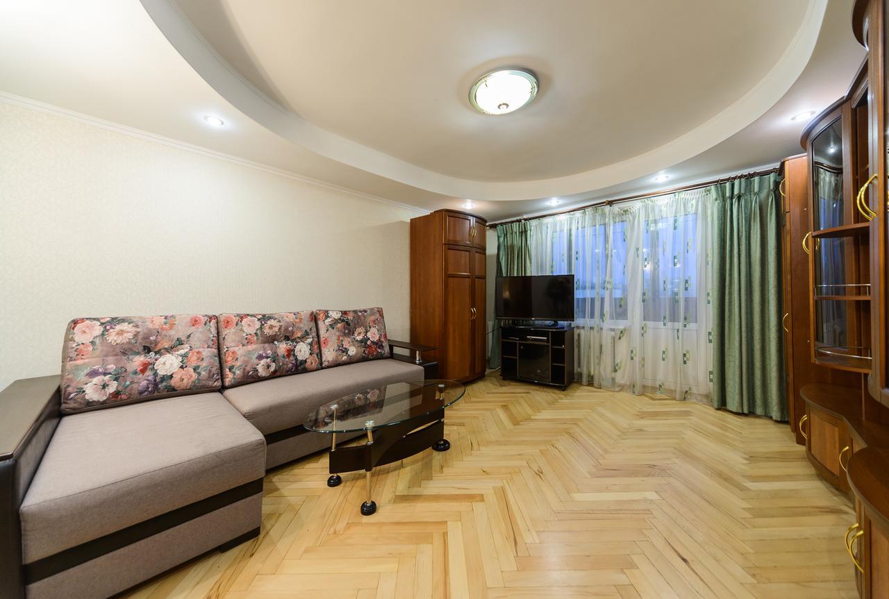 Apartment On Lesi Ukrainky Blvd Kiev Eksteriør bilde