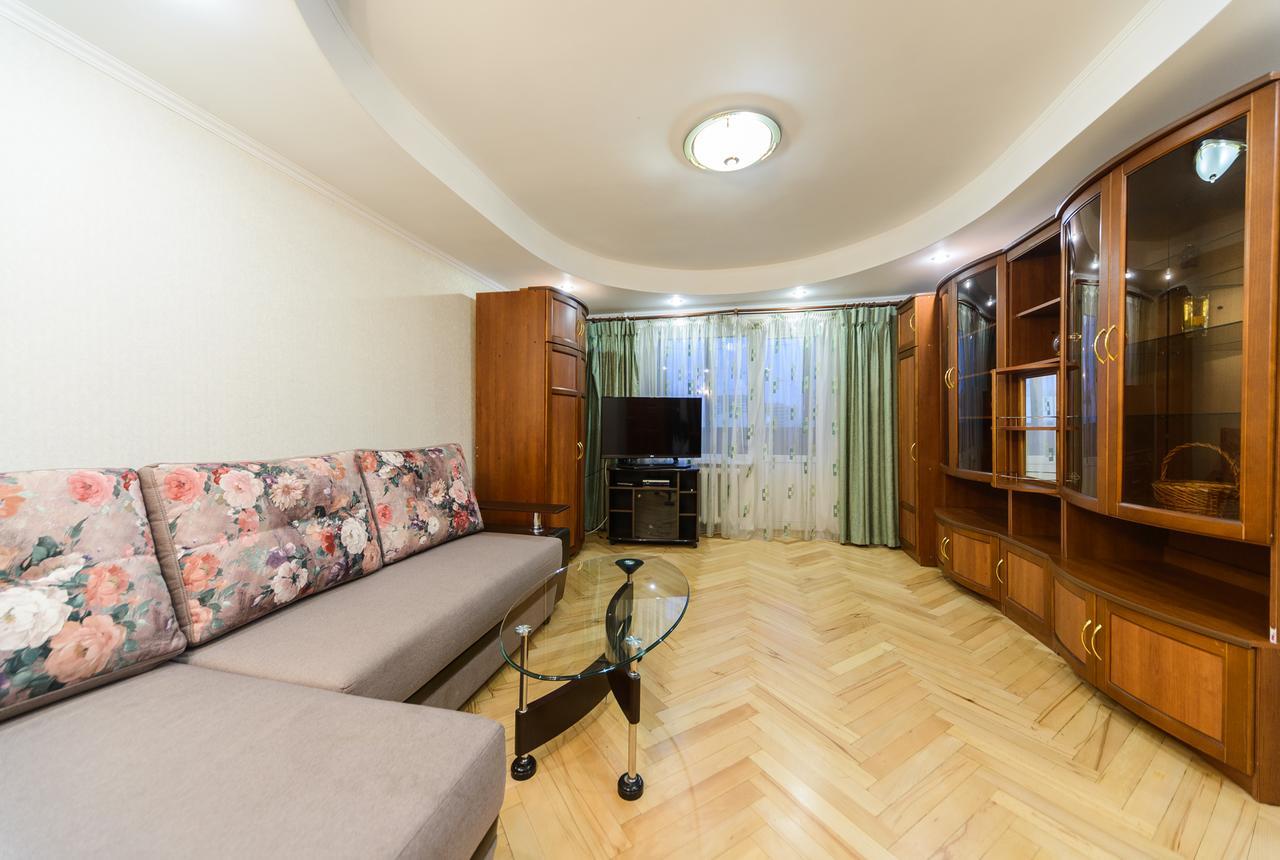 Apartment On Lesi Ukrainky Blvd Kiev Eksteriør bilde