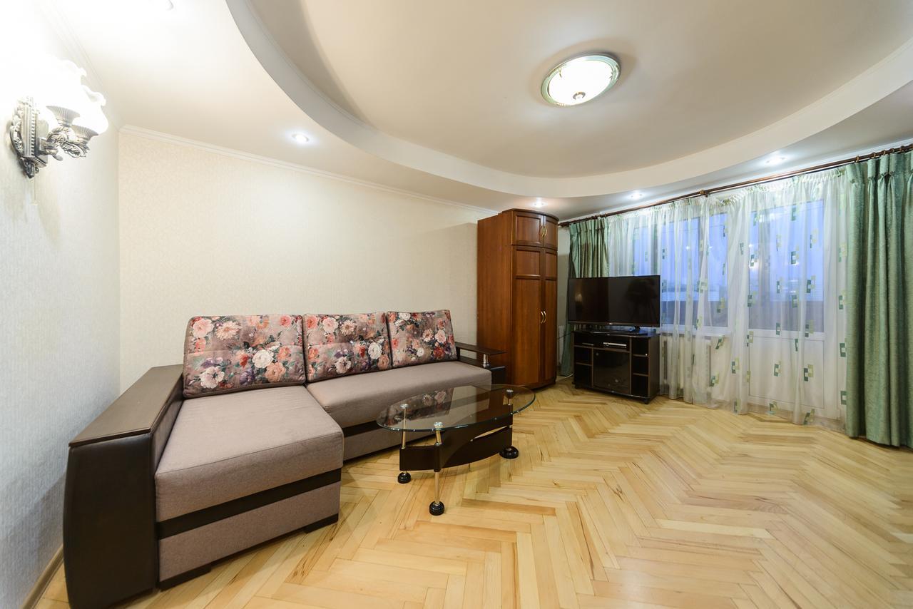 Apartment On Lesi Ukrainky Blvd Kiev Eksteriør bilde
