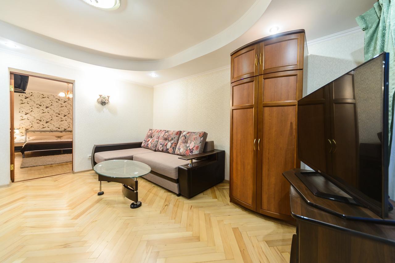 Apartment On Lesi Ukrainky Blvd Kiev Eksteriør bilde