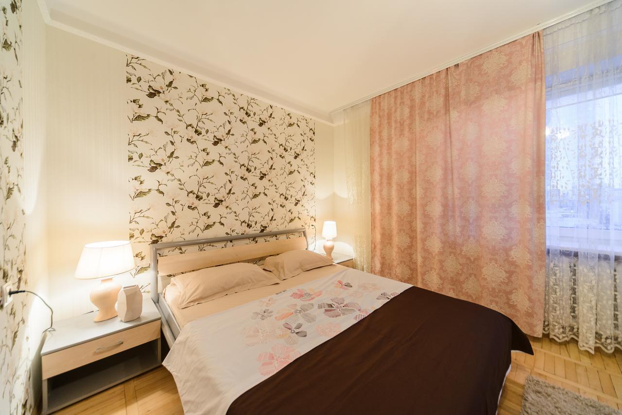 Apartment On Lesi Ukrainky Blvd Kiev Eksteriør bilde