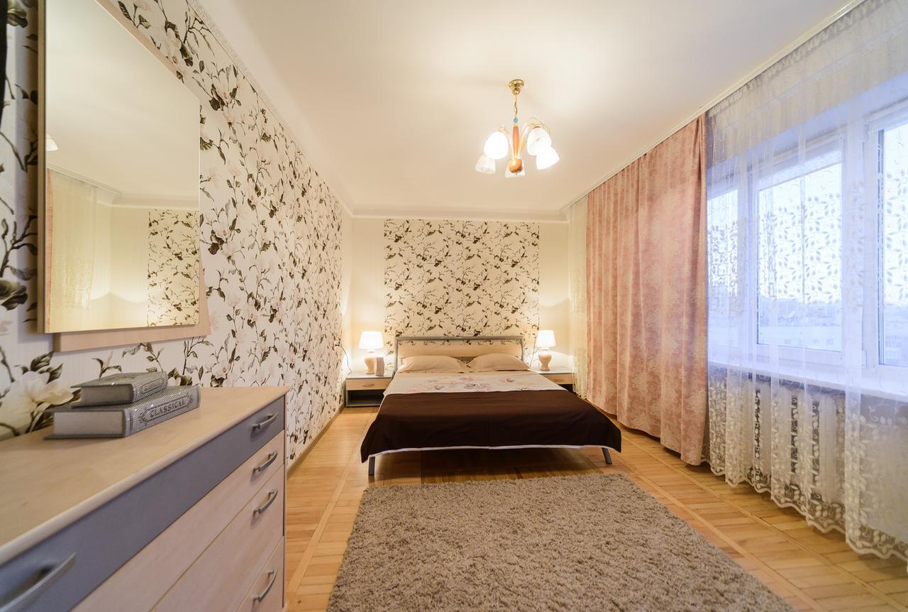 Apartment On Lesi Ukrainky Blvd Kiev Eksteriør bilde